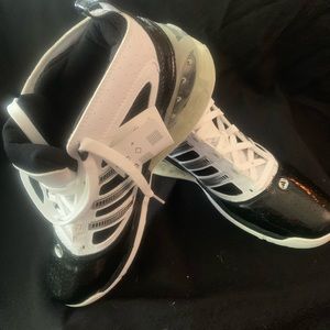 Adidas Rapid Bounce Basketball shoes size 10.5